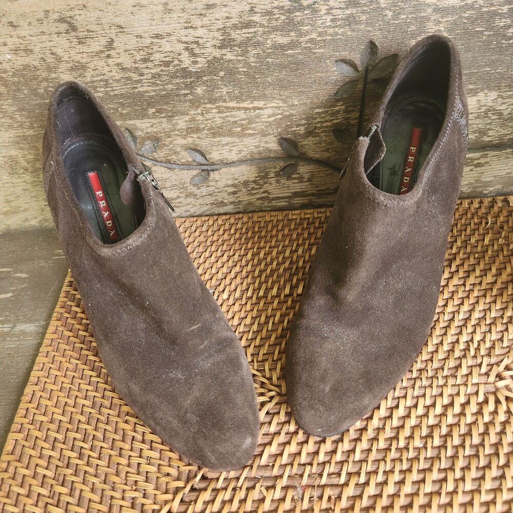 Prada Milano Ankle Boot side zip Sz 38.5 Brown Suede 3.75" Block Heel Pre-Loved
